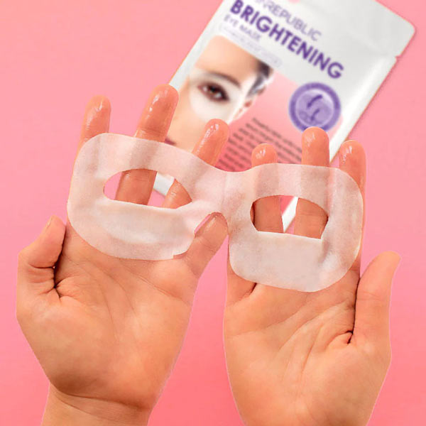 Skin Republic Biodegradable Brightening Eye Mask 3