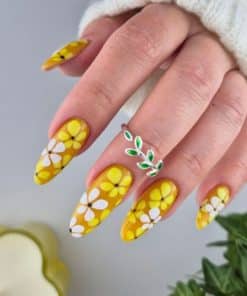 YOSHI UV Hybrid Hybrid Nail Polish Amberis
