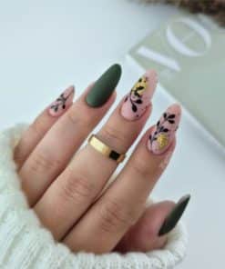 YOSHI UV Hybrid Hybrid Nail Polish Emerald You