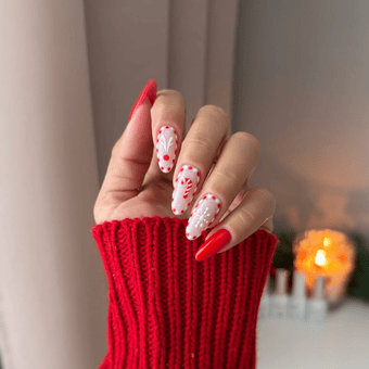 Candy Cane Nail Design