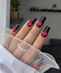 YOSHI UV Hybrid Nail Polish Woman In Black 605