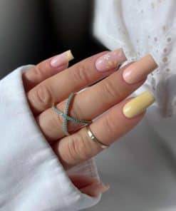 YOSHI UV Hybrid Nail Polish Primrose Veil 275 6ml 3