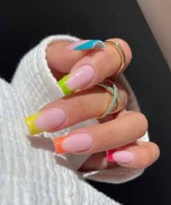 Yoshi Geteway Neon nails 2